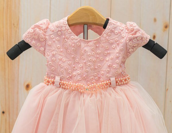 Vestido Rose com Apliques Florais - Image 2