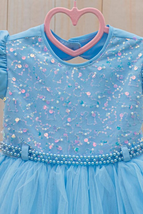Vestido azul corpete bordado com pedraria