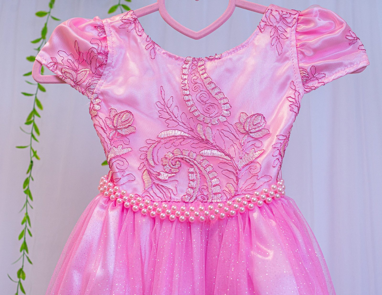 Vestido com tule borado Floral - Image 9