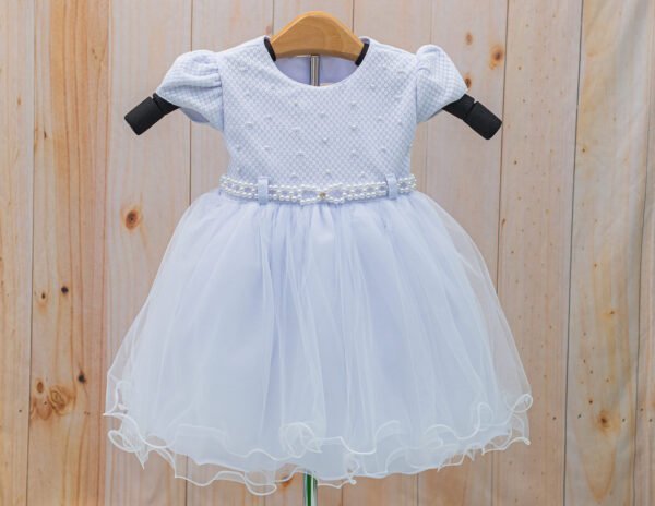 Vestido Branco com Pérolas