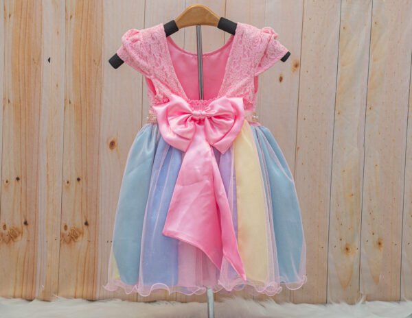 Vestido Rosa com Saia Multicolorida - Image 2